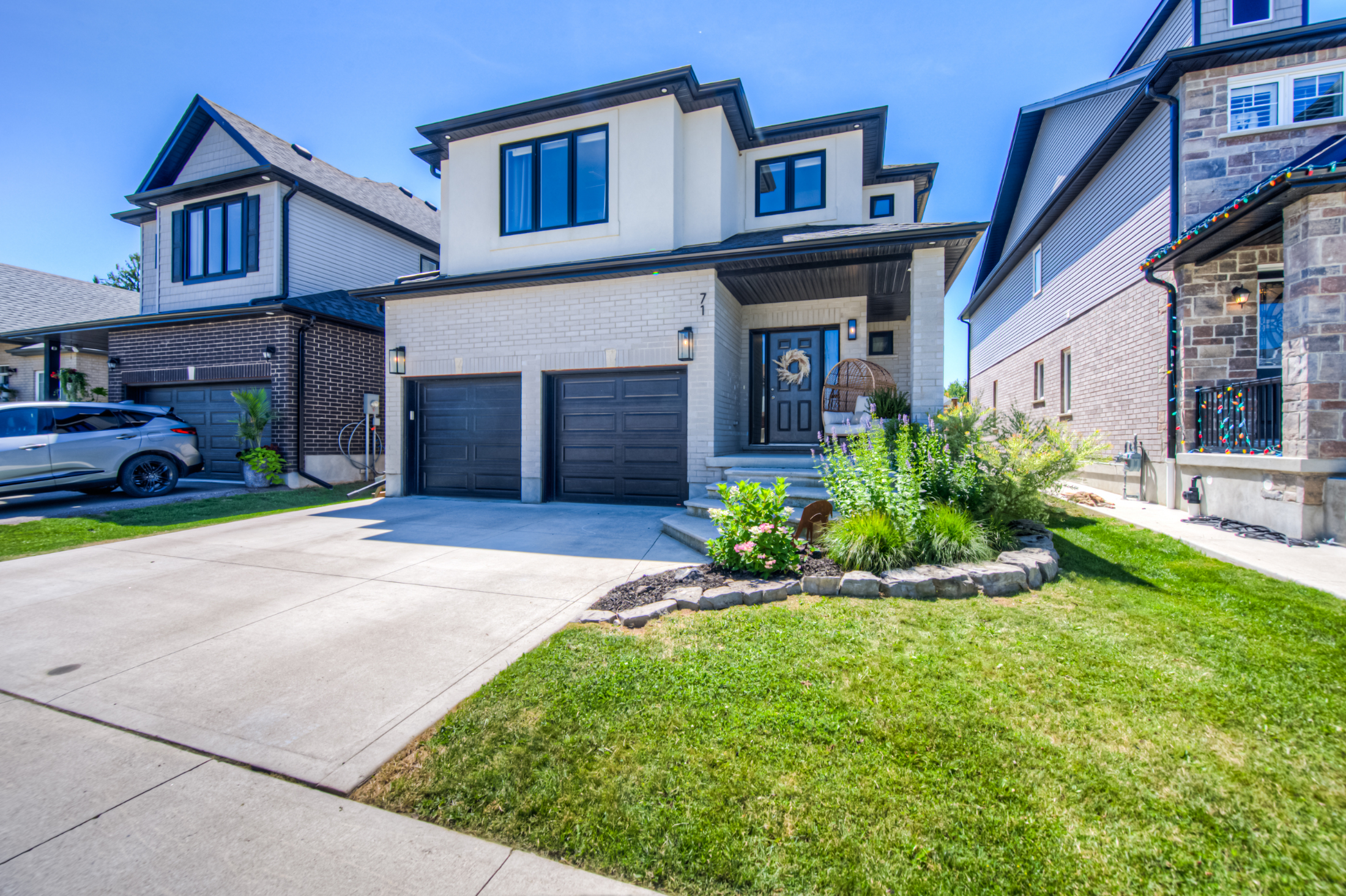 Wellesley Warmth, Minutes to the City: Tour 71 Galena Street